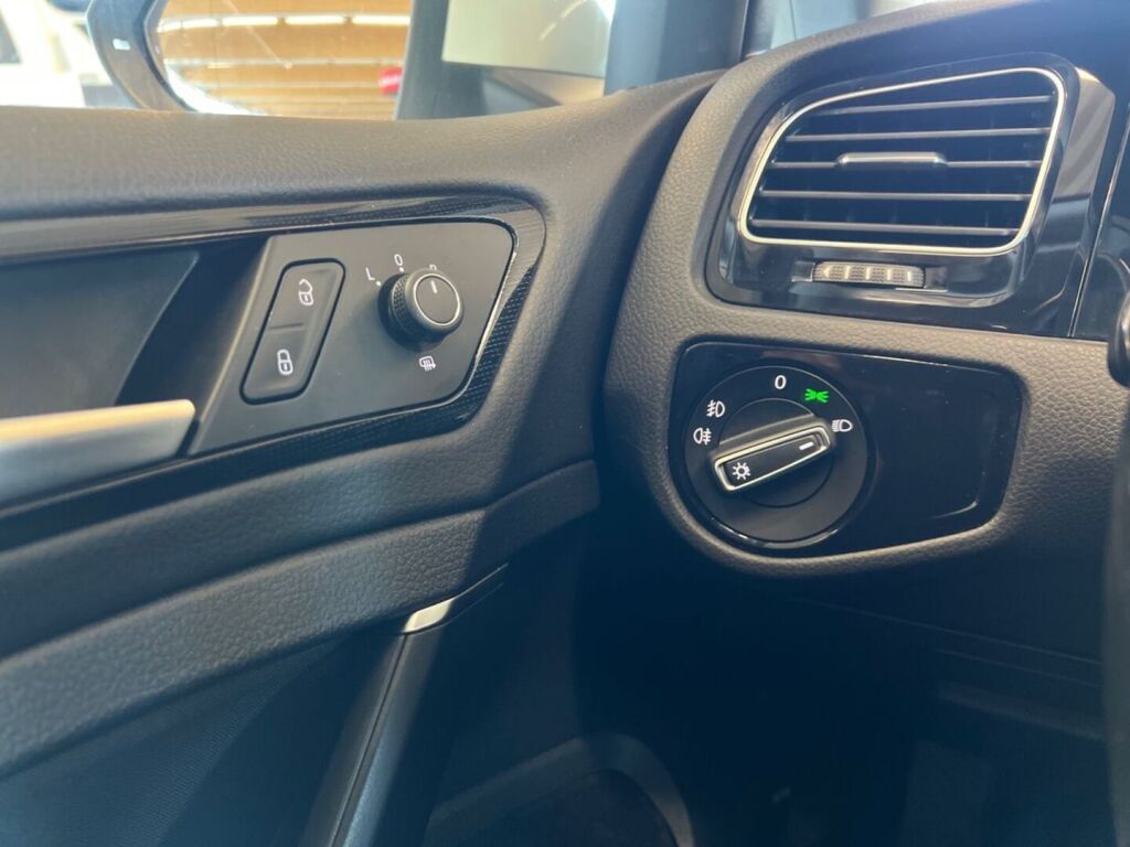 Volkswagen Golf 2021 