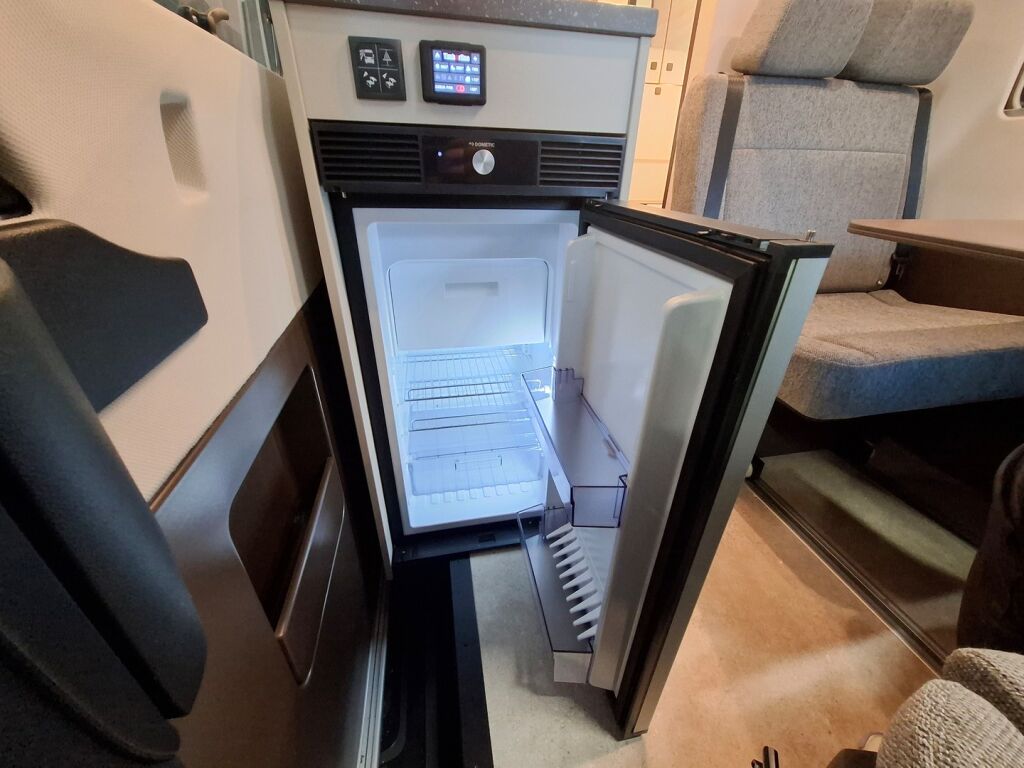 Bürstner HABITON HM 6.0 VAN 2026 Musta