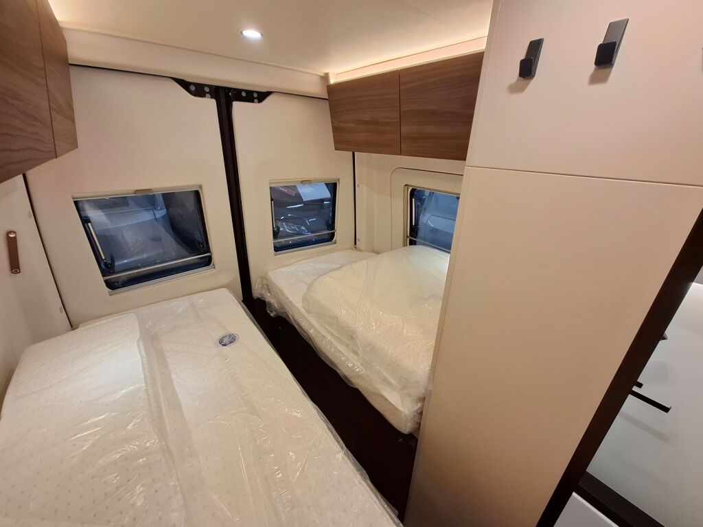 Bürstner HABITON HM 6.0 VAN 2026 Musta