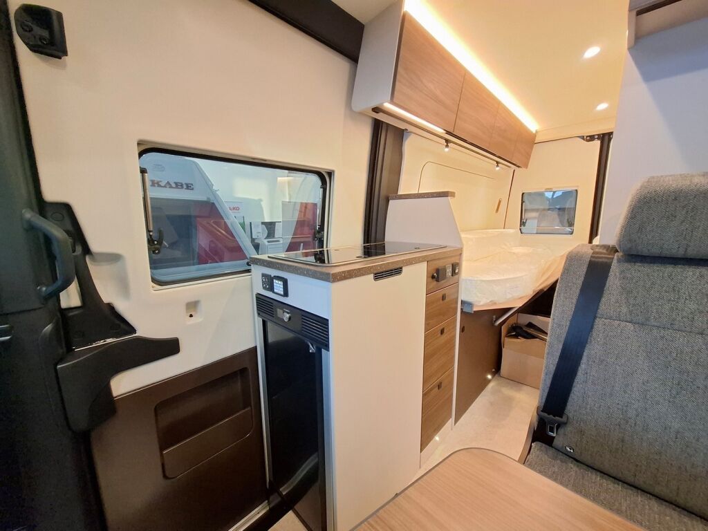 Bürstner HABITON HM 6.0 VAN 2026 Musta