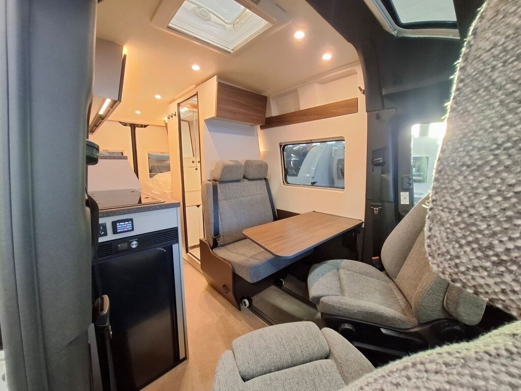 Bürstner HABITON HM 6.0 VAN 2026 Musta