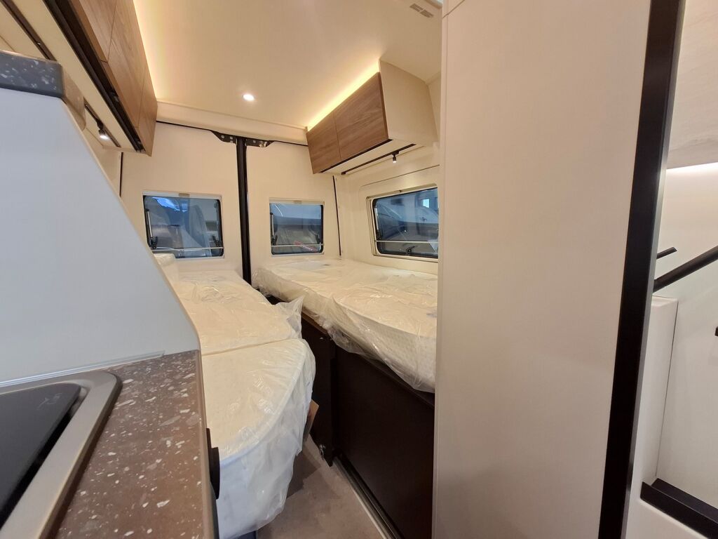 Bürstner HABITON HM 6.0 VAN 2026 Musta