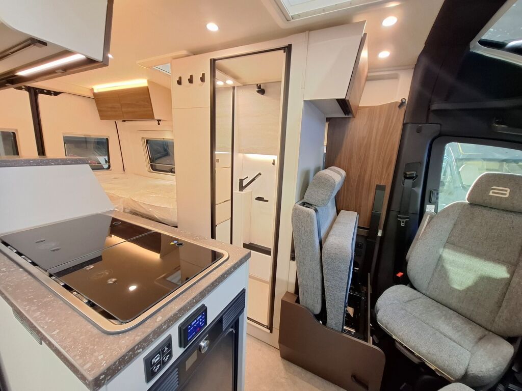 Bürstner HABITON HM 6.0 VAN 2026 Musta