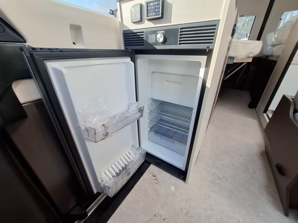 Bürstner HABITON HMX 6.0 VAN 2026 Musta