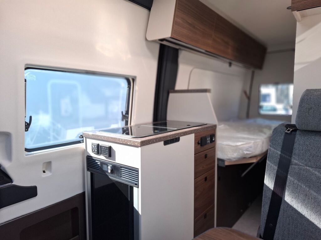 Bürstner HABITON HMX 6.0 VAN 2026 Musta