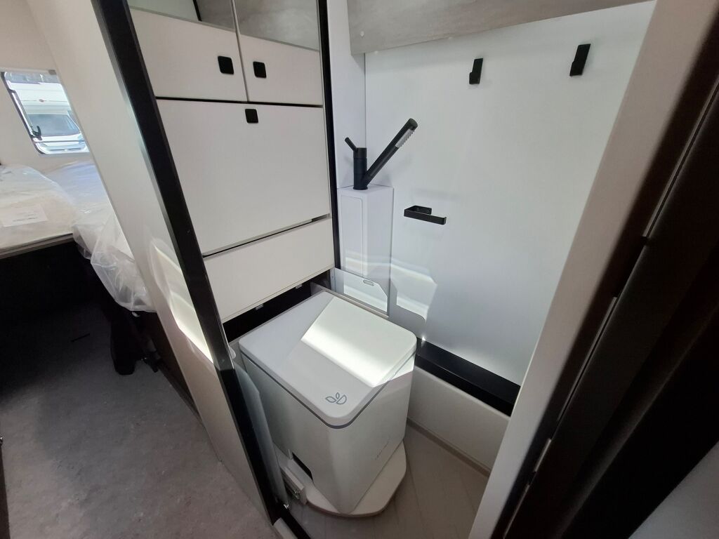 Bürstner HABITON HMX 6.0 VAN 2026 Musta