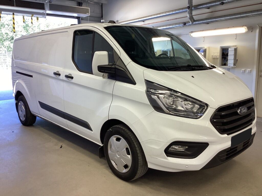 Ford Transit Custom 2023 Valkoinen/ Frozen White