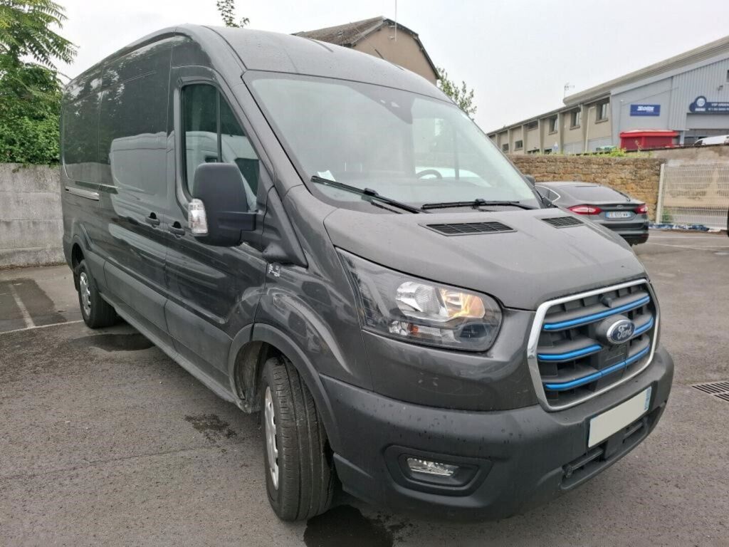 Ford Transit 2023 