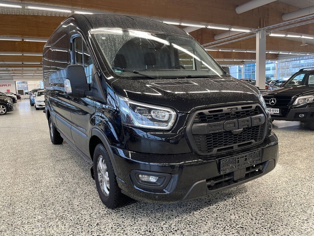 Ford Transit 2023 met.musta