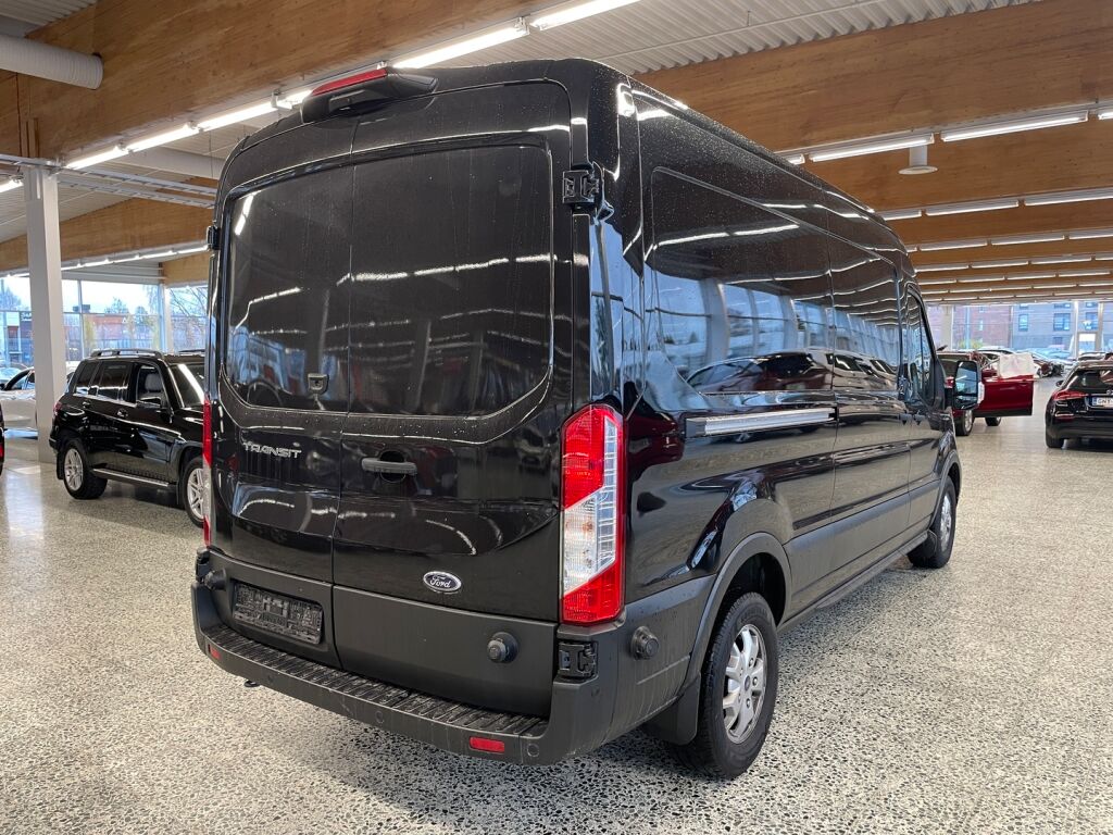 Ford Transit 2023 met.musta