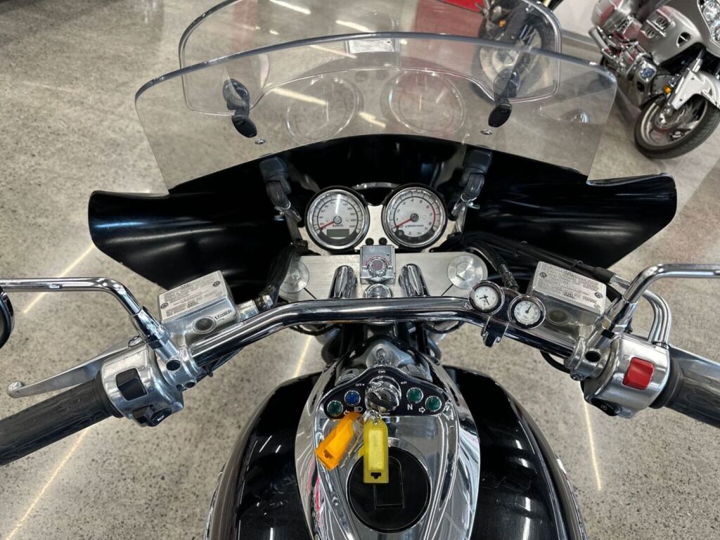 Suzuki VZ 2004 