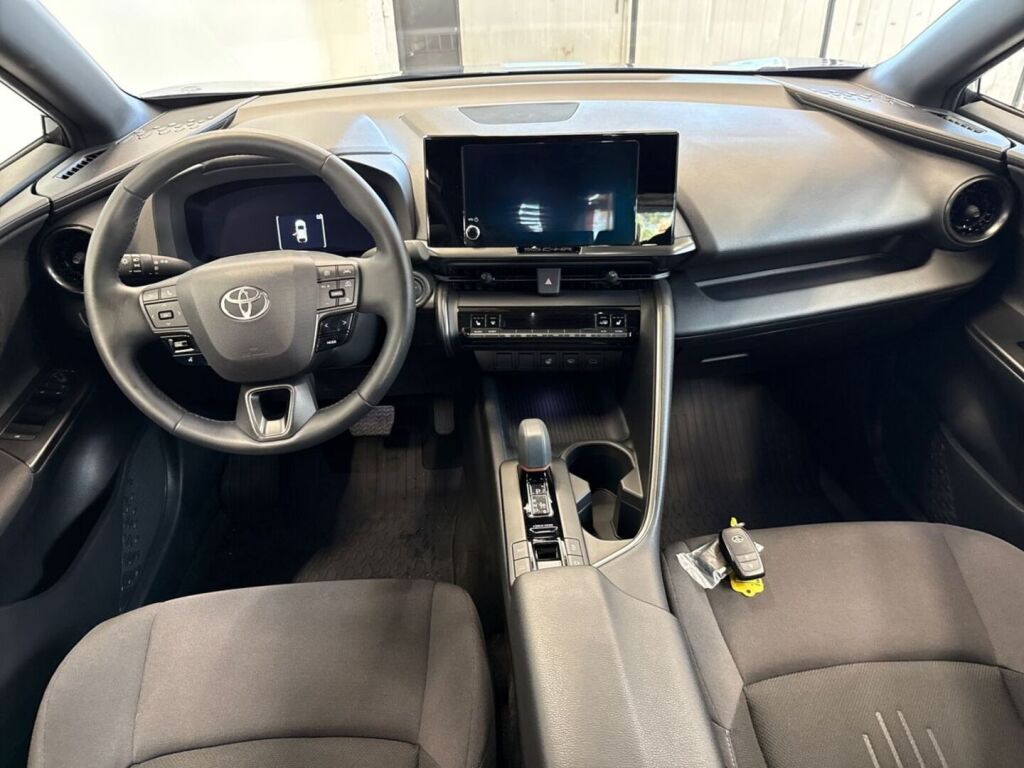 Toyota C-HR 2025 met.harmaa