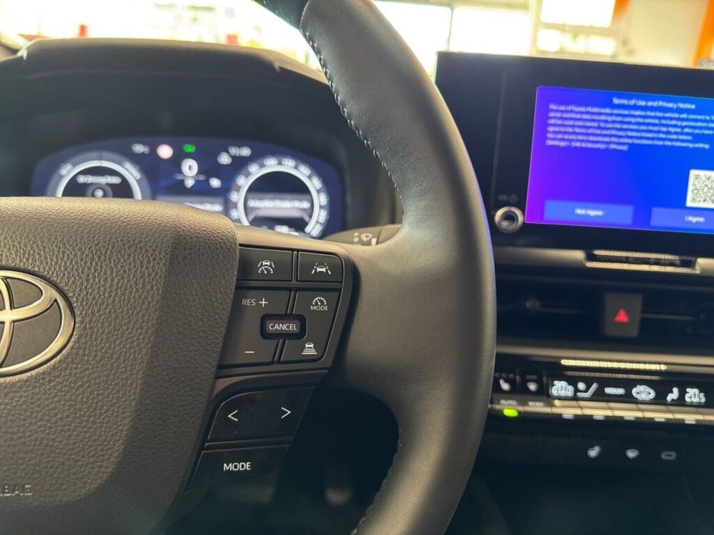 Toyota C-HR 2025 met.hopea