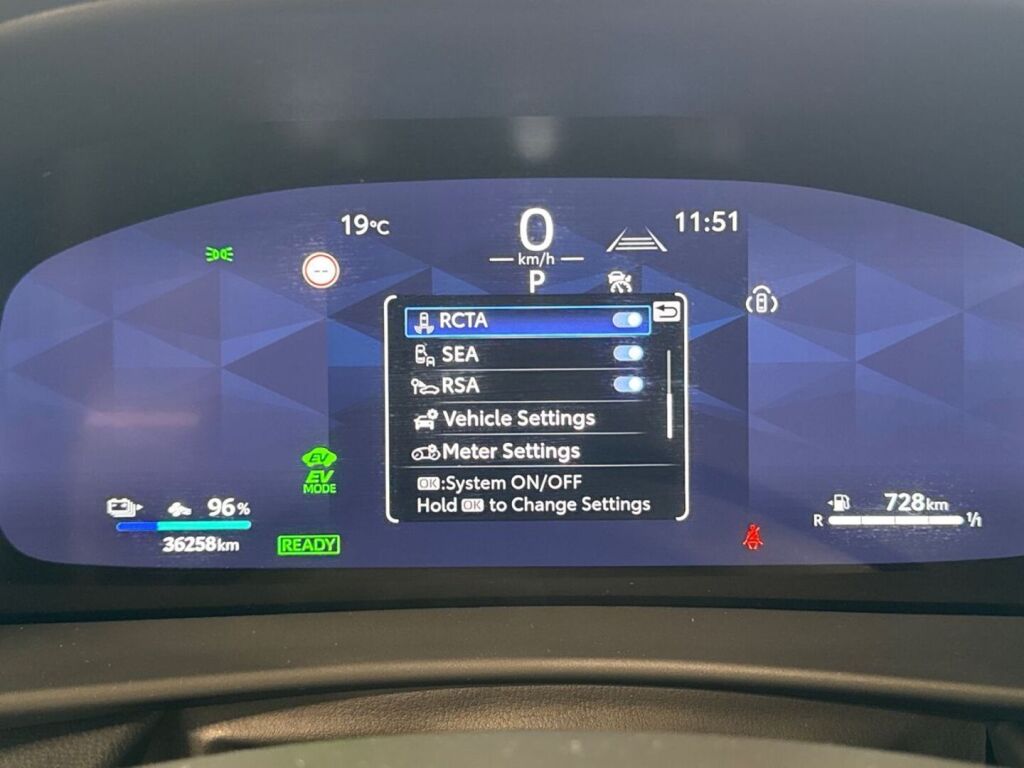 Toyota C-HR 2025 met.hopea
