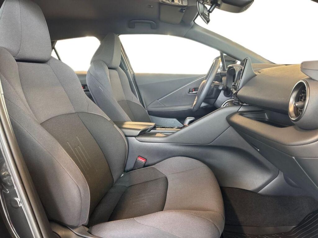 Toyota C-HR 2025 0
