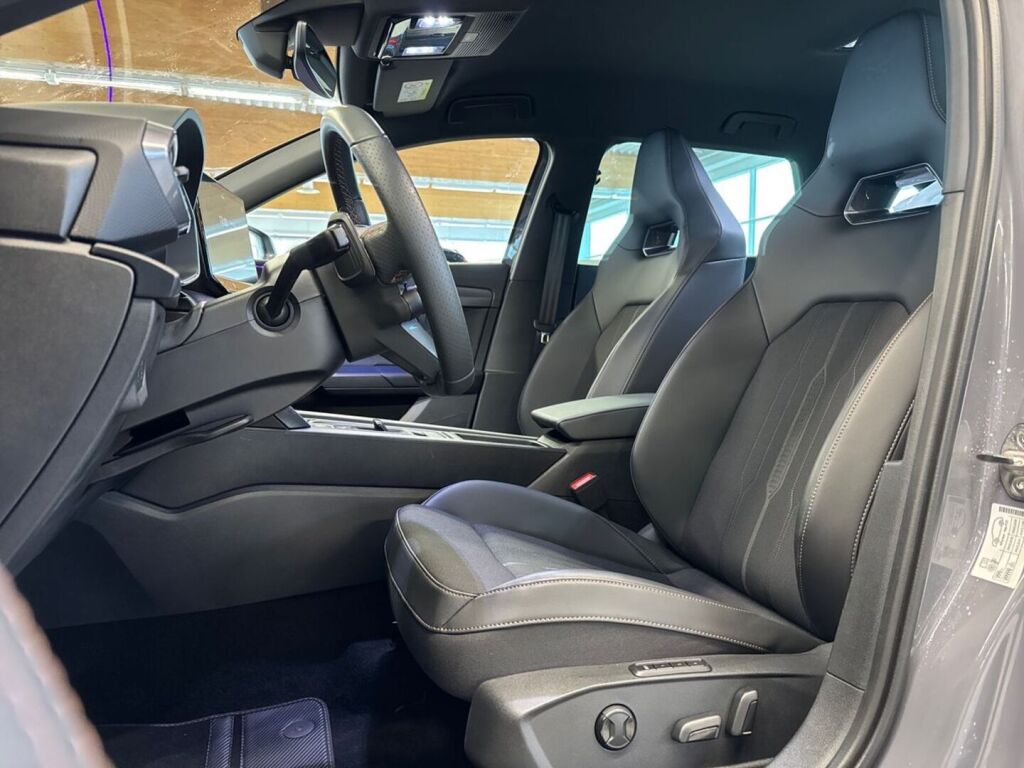 Cupra Leon Sportstourer 2024 Harmaa