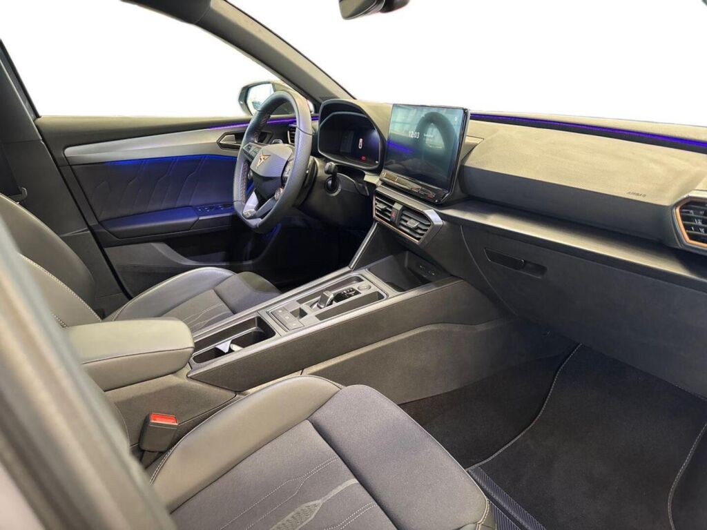 Cupra Leon Sportstourer 2024 Harmaa