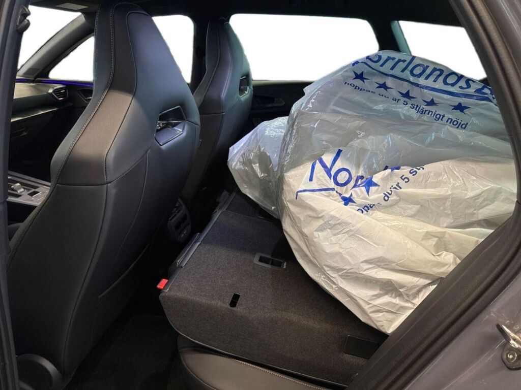 Cupra Leon Sportstourer 2024 Harmaa