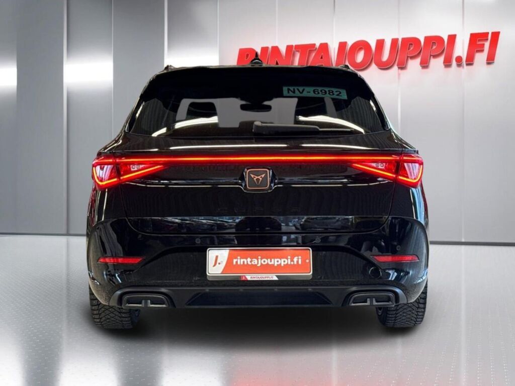 Cupra Leon Sportstourer 2024 Musta