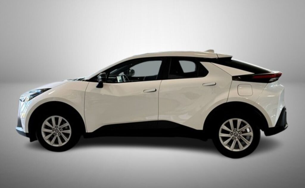 Toyota C-HR 2024 Valkoinen