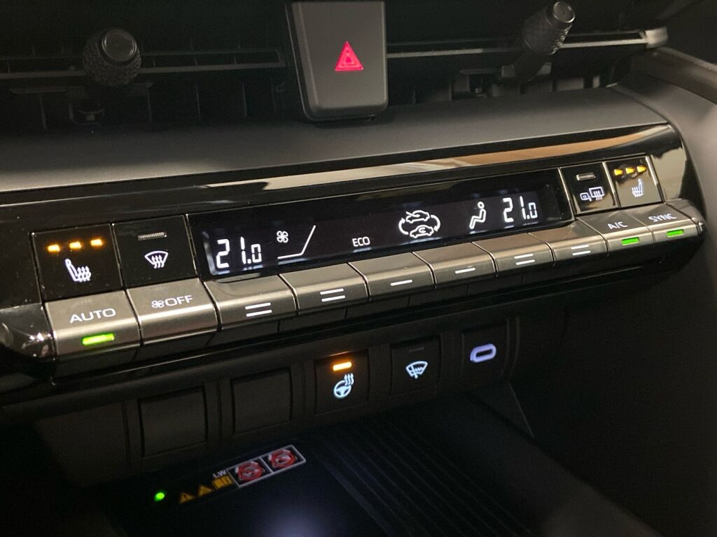 Toyota C-HR 2025 met. harmaa