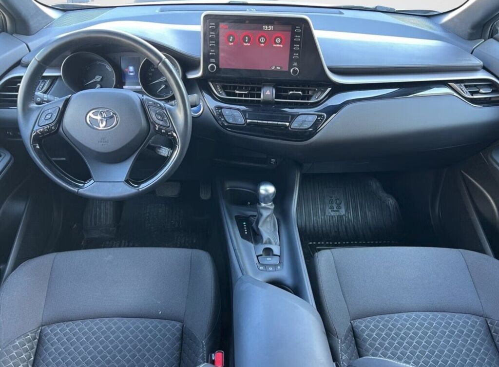 Toyota C-HR 2023 Musta