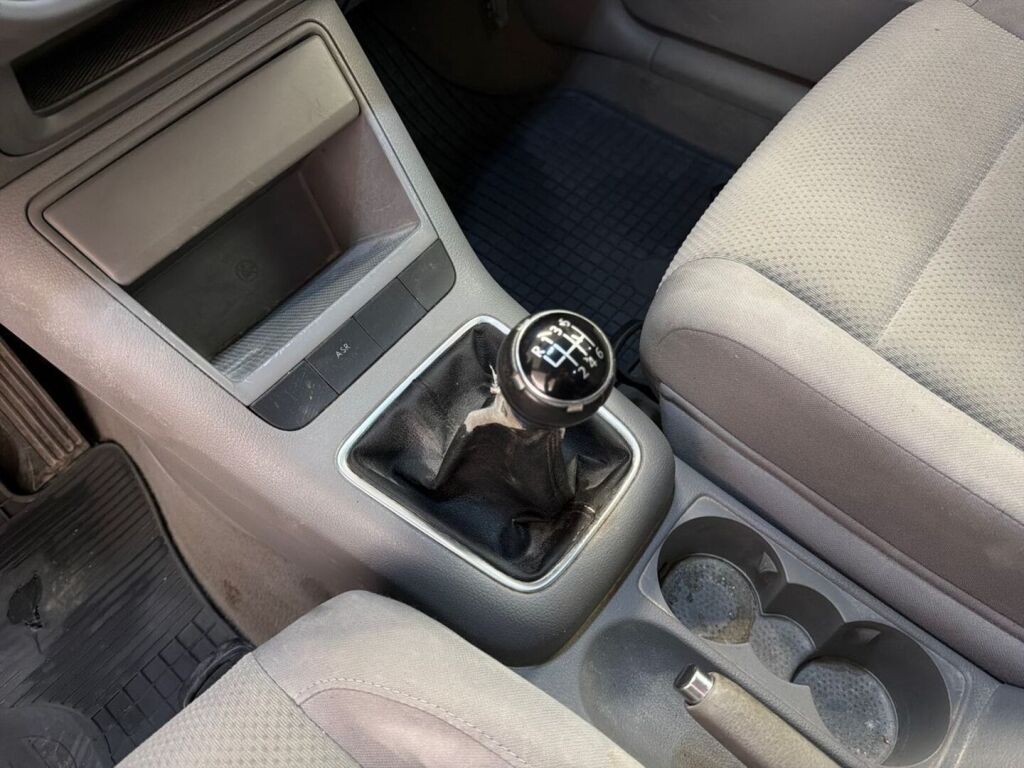 Volkswagen Golf 2005 Harmaa