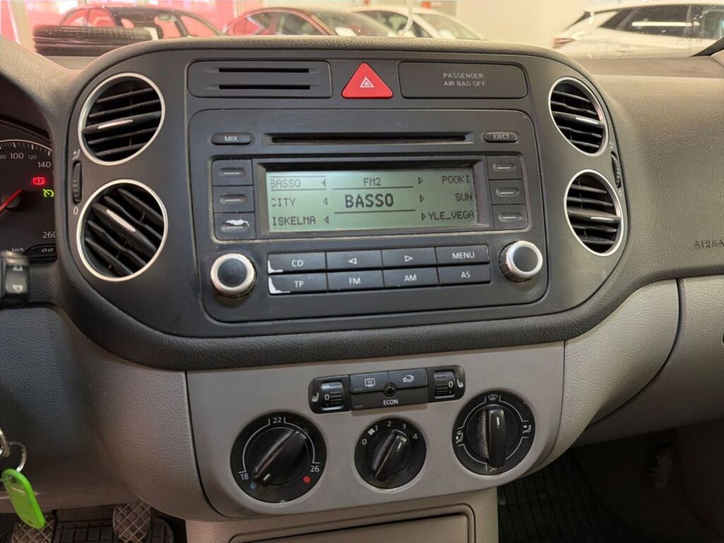 Volkswagen Golf 2005 Harmaa