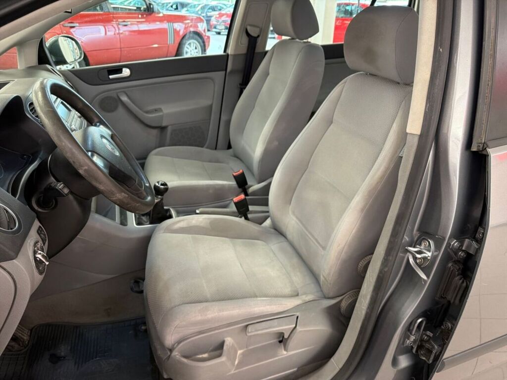 Volkswagen Golf 2005 Harmaa