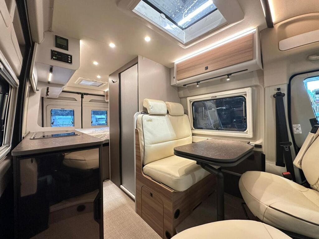 Bürstner B66 EDITION CAMPEO C 600 VAN 2026 Harmaa