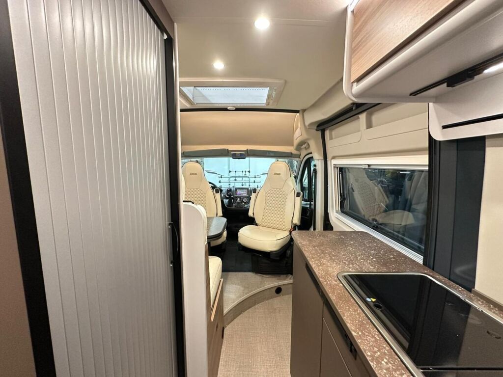 Bürstner B66 EDITION CAMPEO C 600 VAN 2026 Harmaa