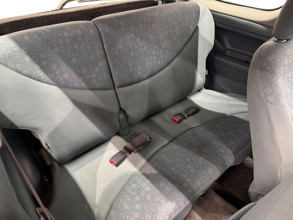 Toyota Yaris 2003 Vihreä