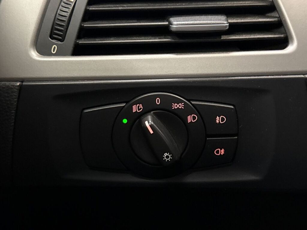 BMW 318 2008 Harmaa