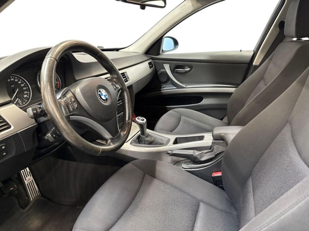 BMW 318 2008 Harmaa