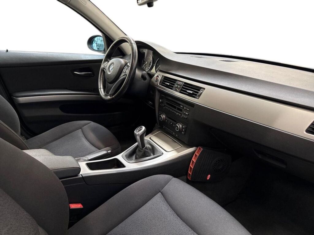 BMW 318 2008 Harmaa