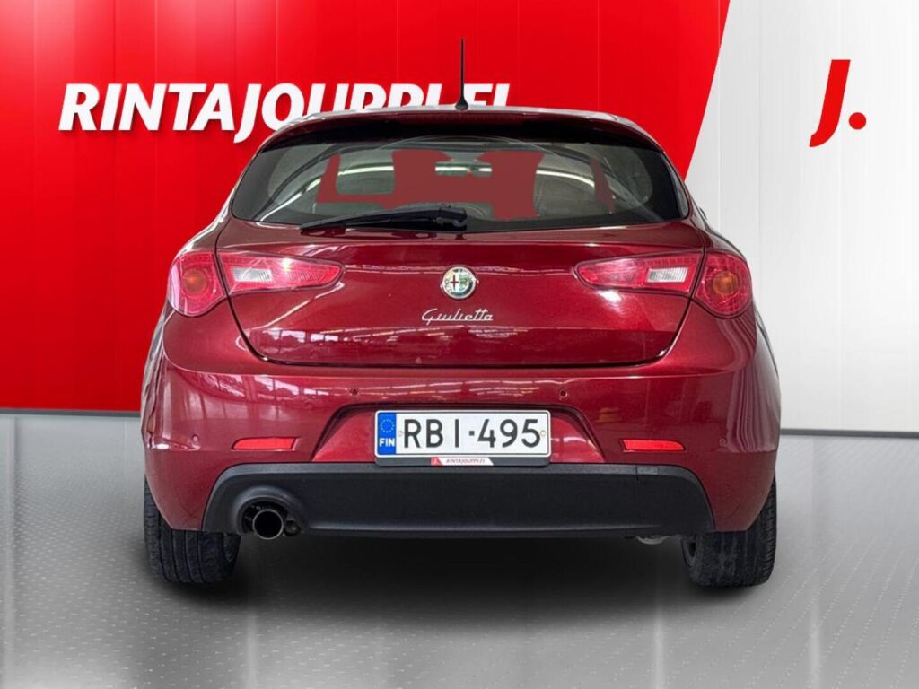 Alfa Romeo Giulietta 2011 Punainen