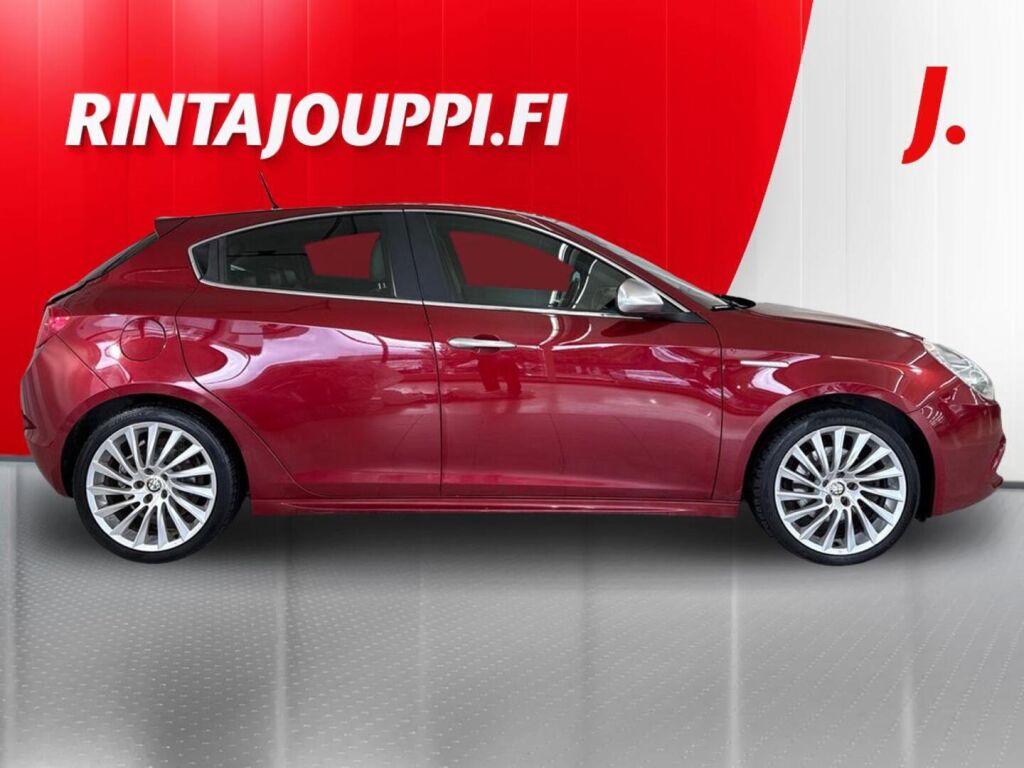 Alfa Romeo Giulietta 2011 Punainen