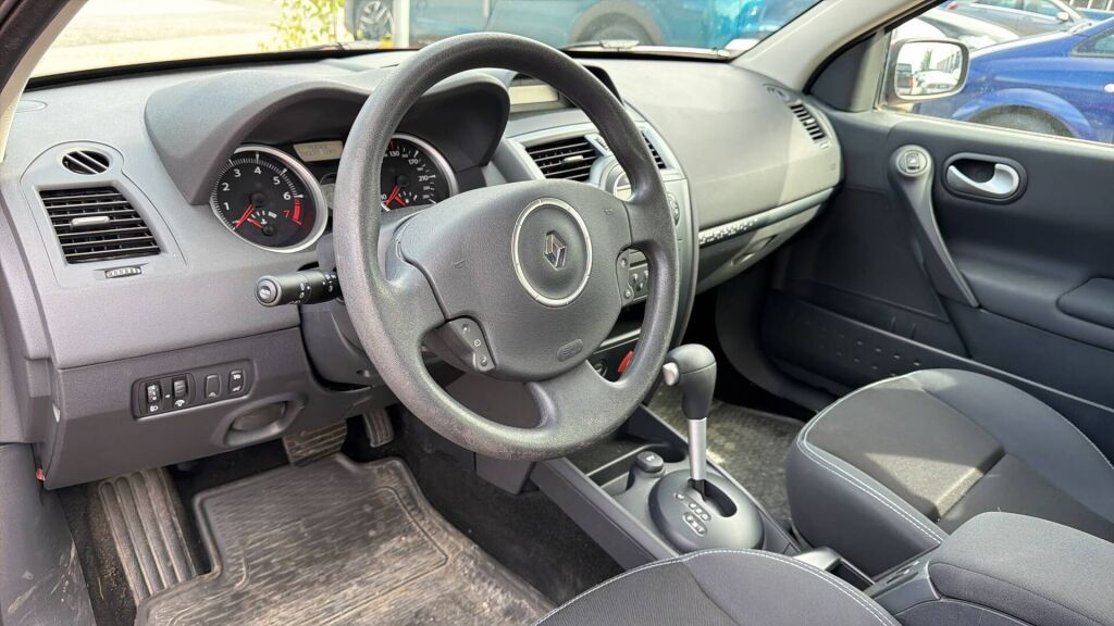 Renault Megane 2008 Punainen