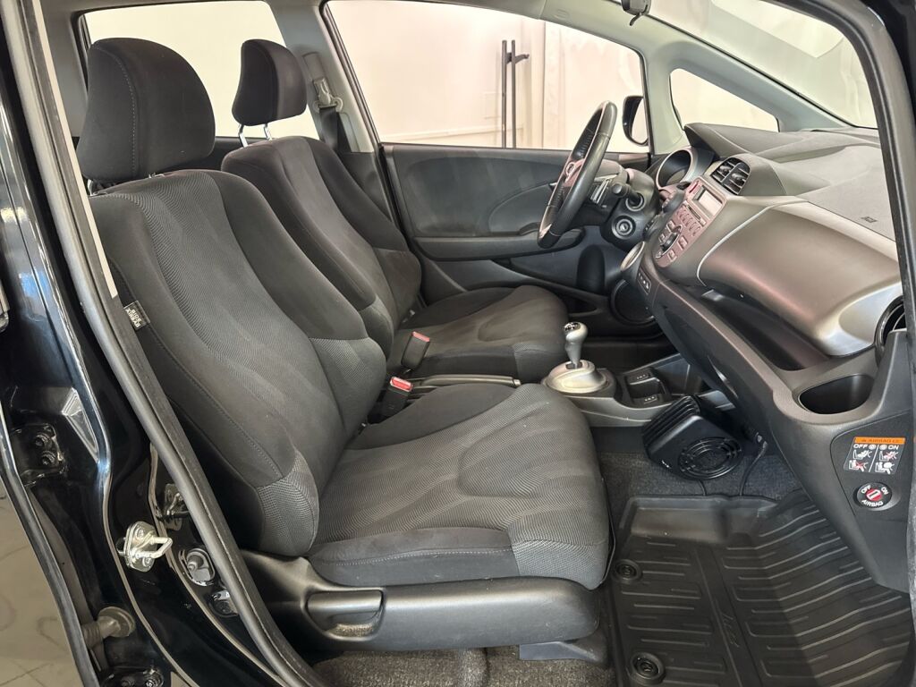 Honda Jazz 2010 Musta