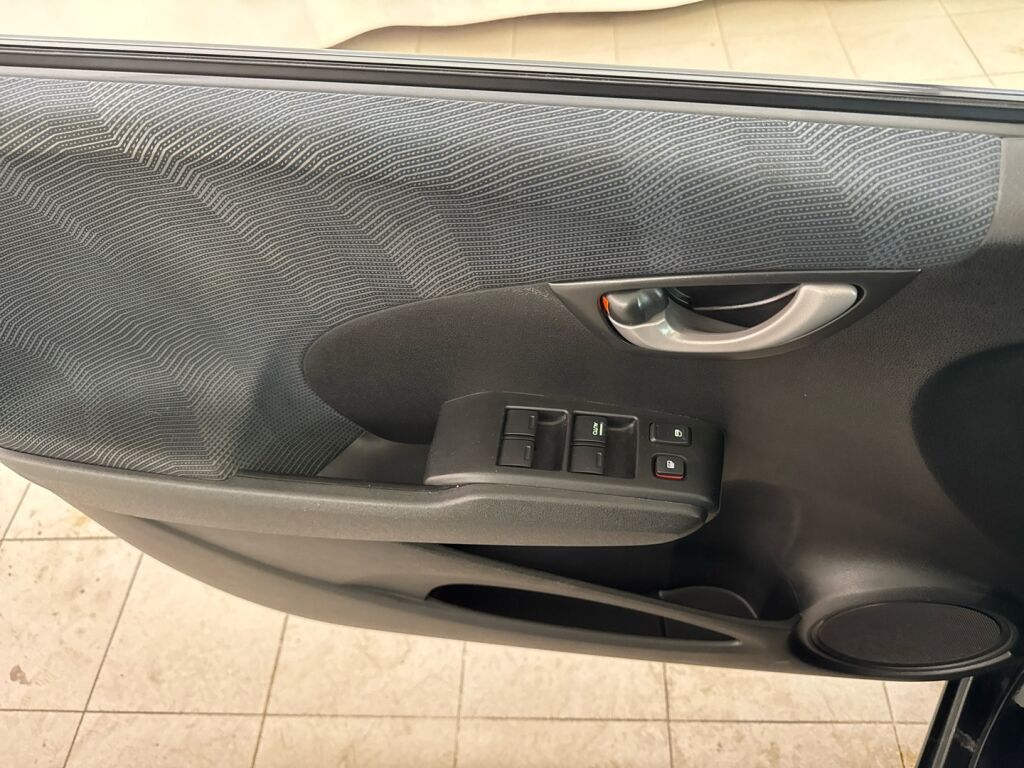 Honda Jazz 2010 Musta