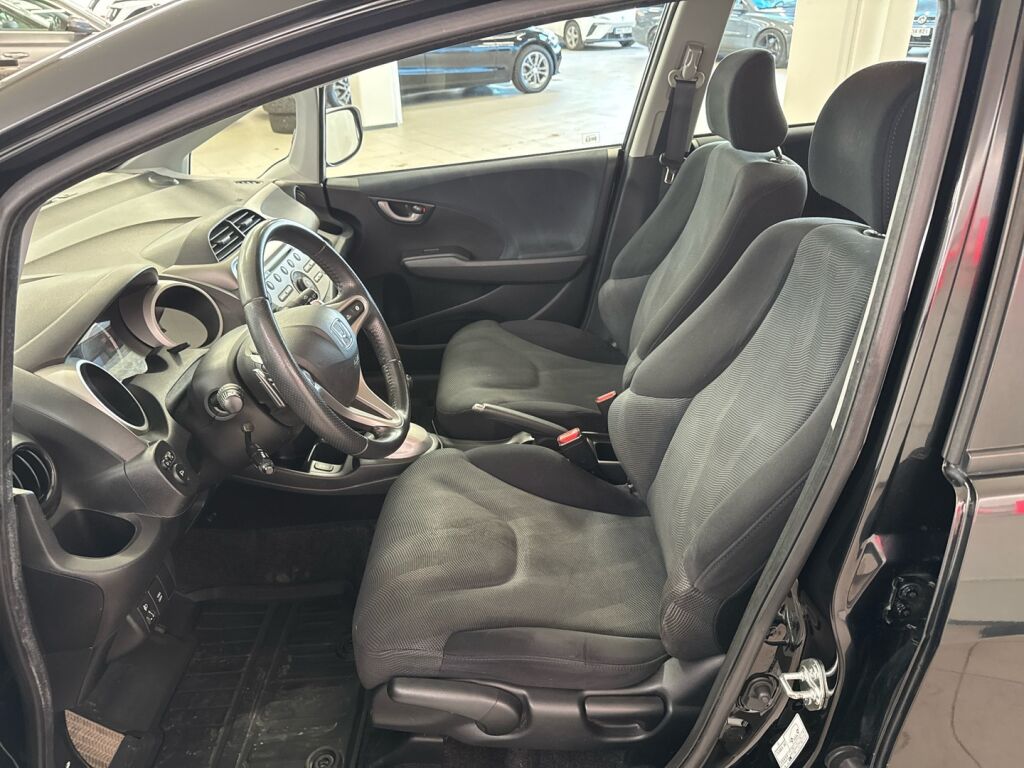 Honda Jazz 2010 Musta