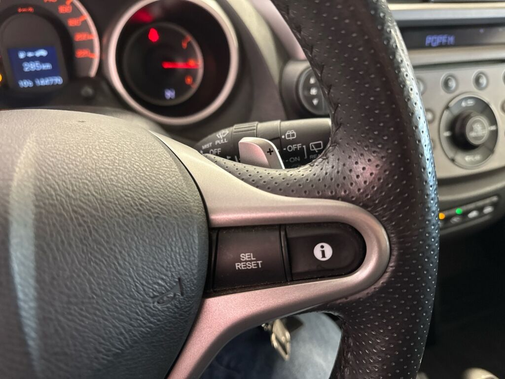 Honda Jazz 2010 Musta