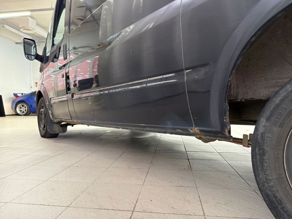 Ford Transit 2009 Musta