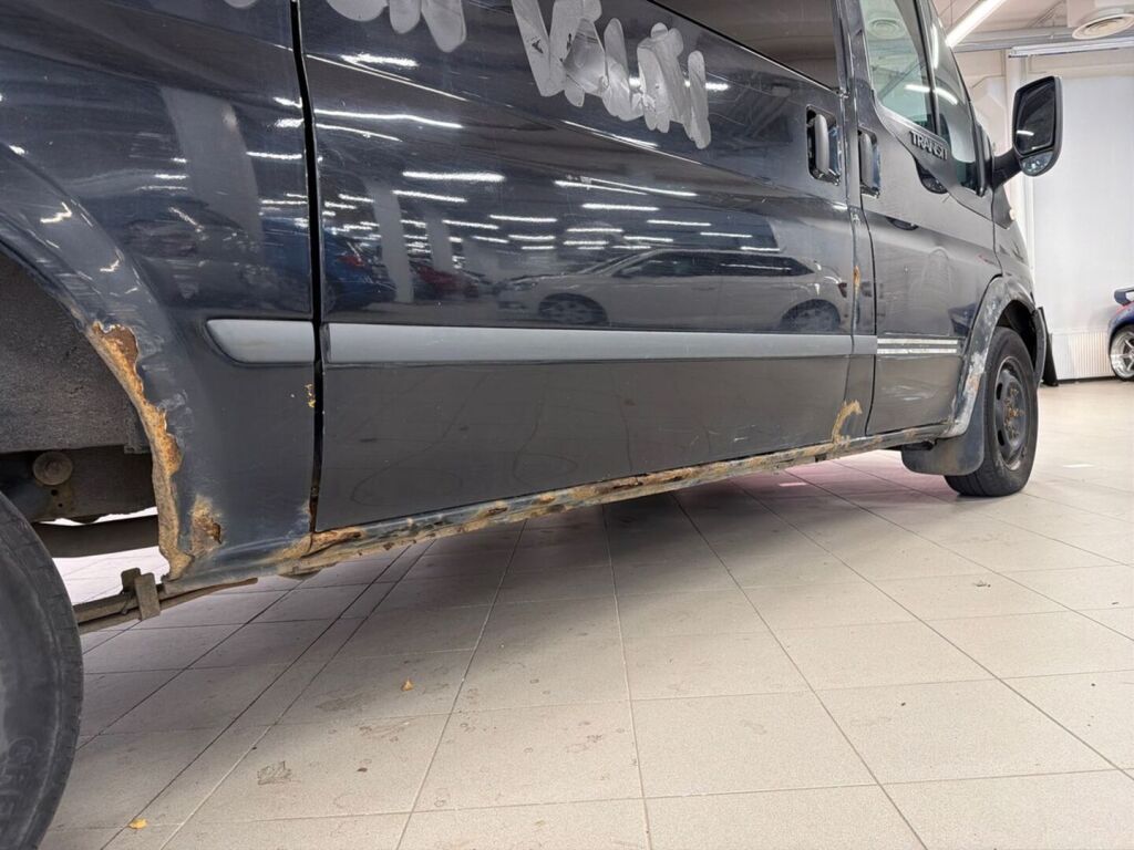 Ford Transit 2009 Musta