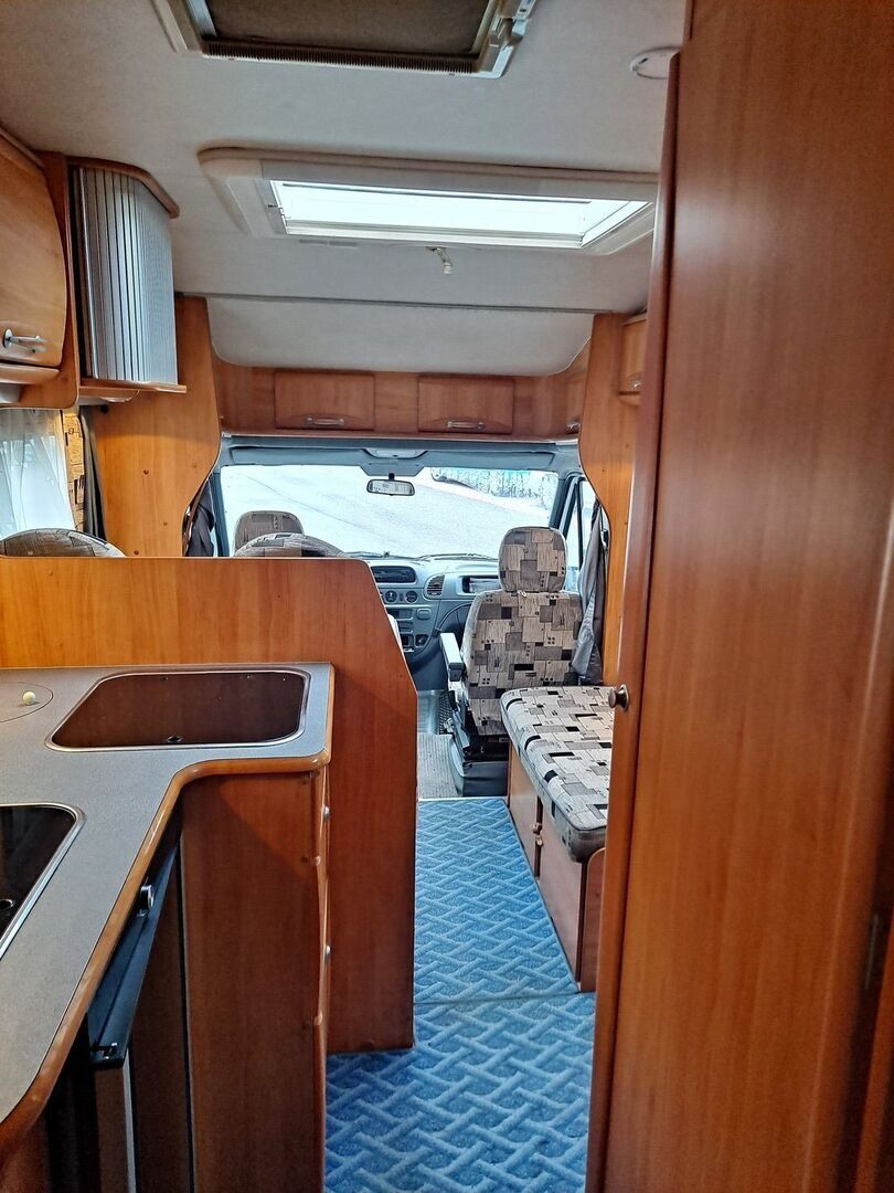 Adria STARGO 670 SP 2003 Valkoinen