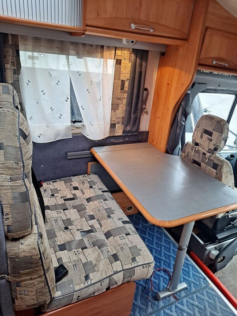 Adria STARGO 670 SP 2003 Valkoinen