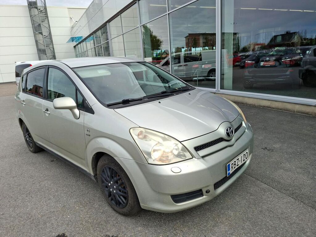 Toyota Corolla Verso 2004 Hopea