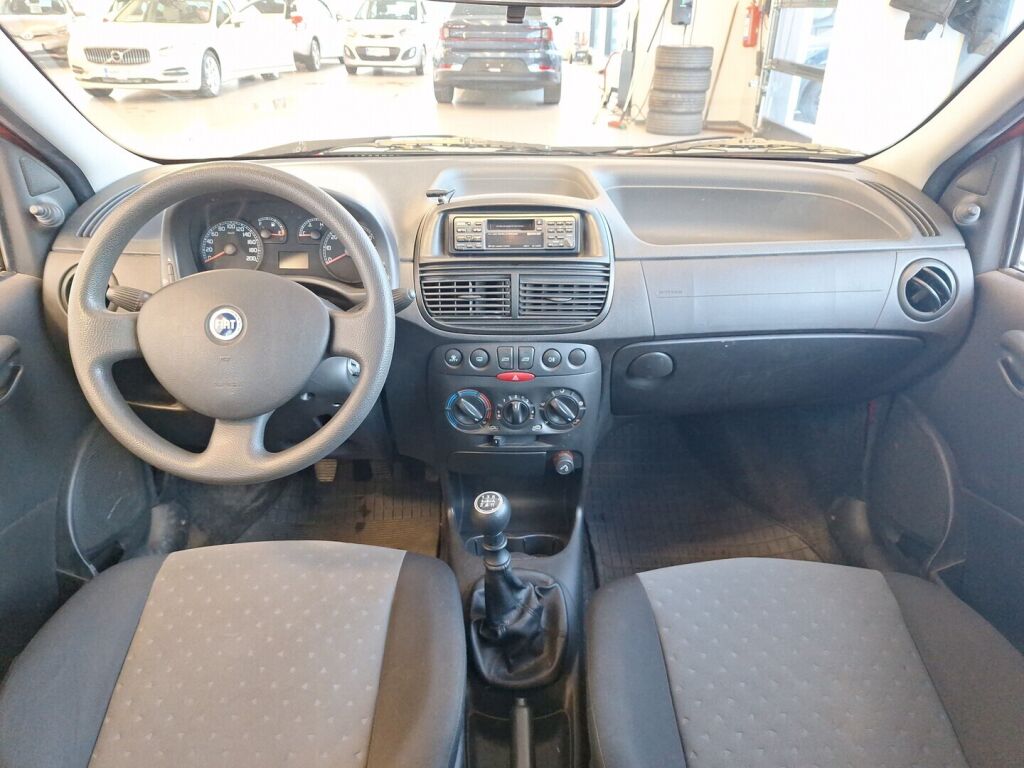 Fiat Punto 2005 Punainen