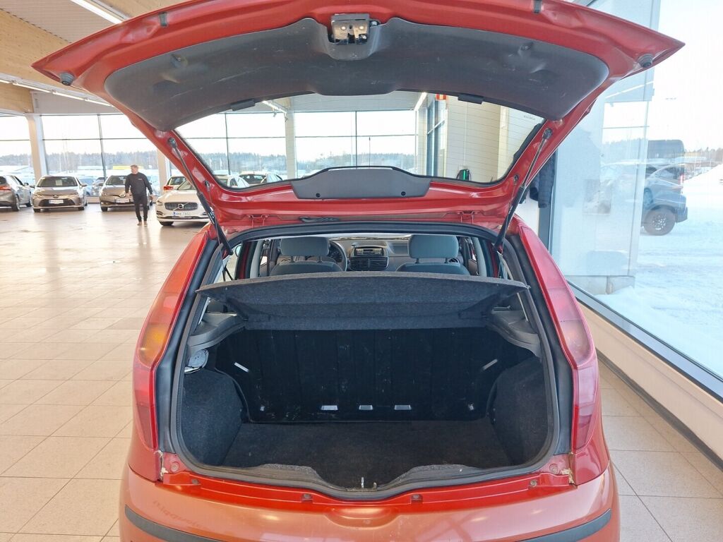 Fiat Punto 2005 Punainen