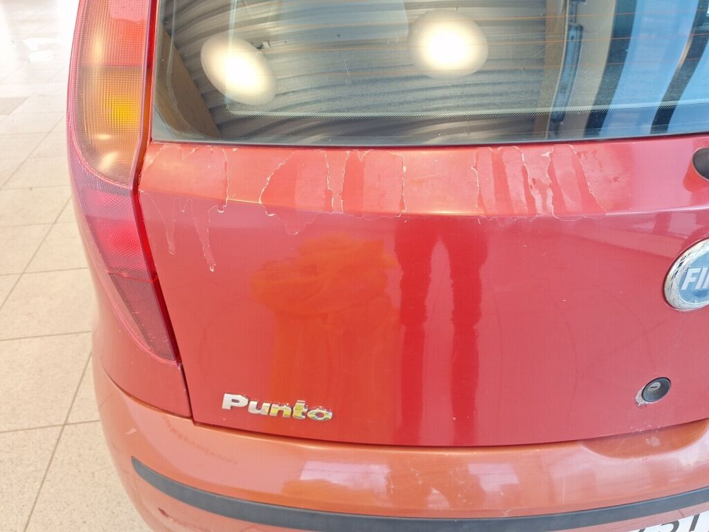 Fiat Punto 2005 Punainen